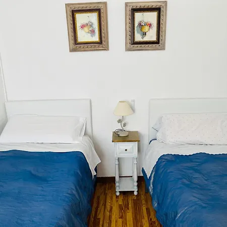 Piso Junto Universidad Y Hospital Clinico Apartment